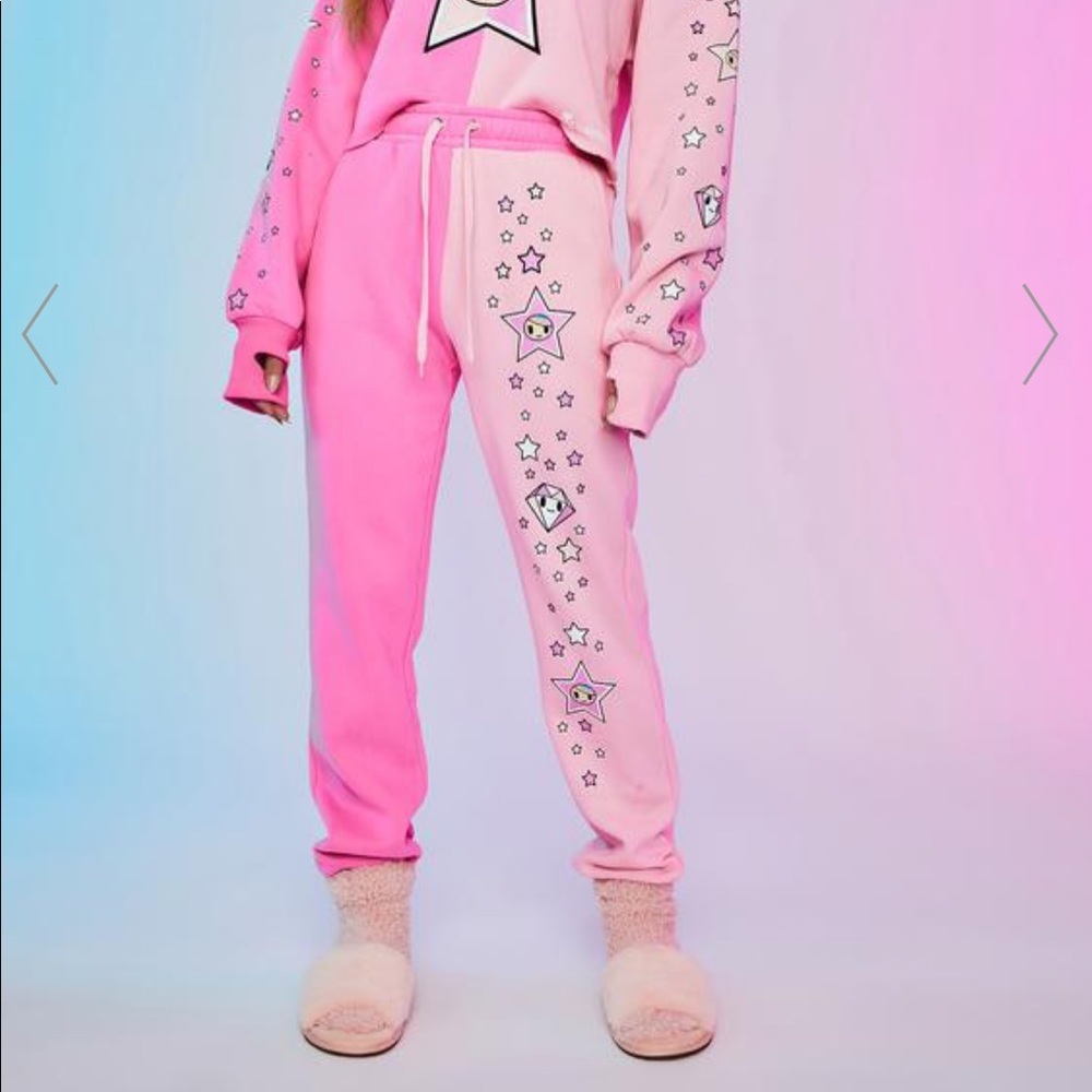 NWT Tokidoki: Rare 🔥 XS Aim for the Stars Graphic TwoTone Pink Drawstring Jogger
